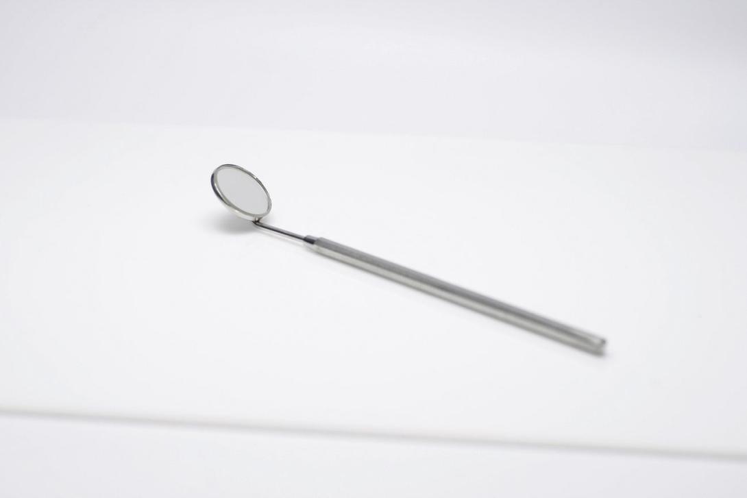 a dentists mirror